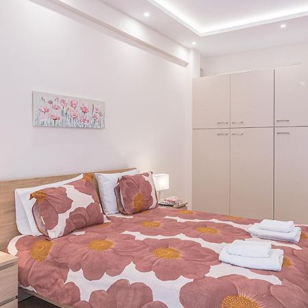 Amazing Apartment Near Metro Station! Athens Exterior photo