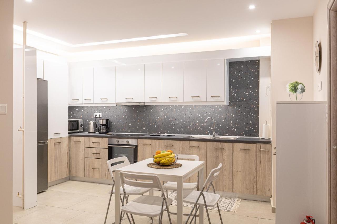 Amazing Apartment Near Metro Station! Athens Exterior photo